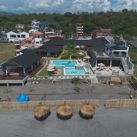 The Nordic House Hotel Bacnotan ภายนอก รูปภาพ